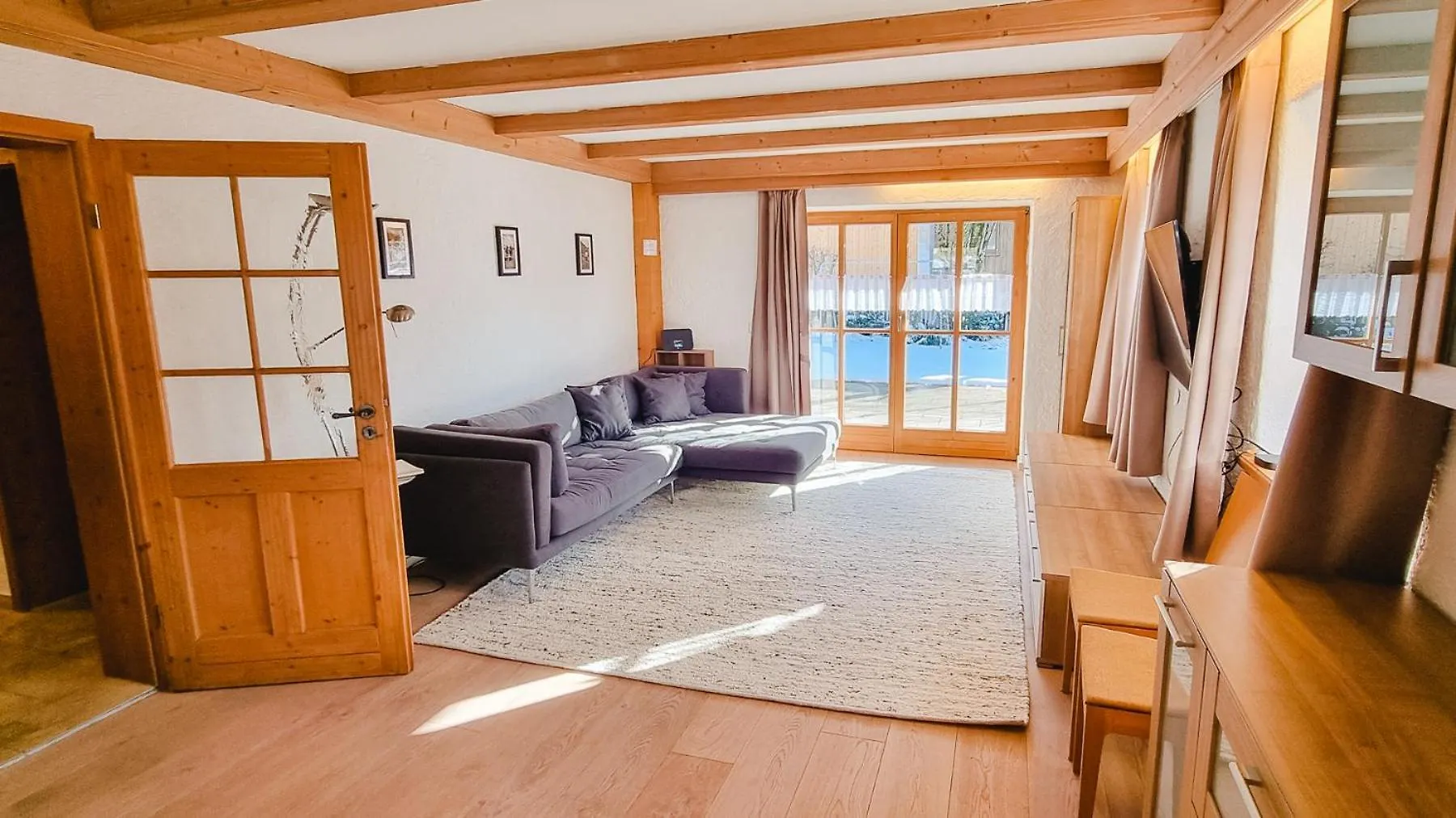Schoenes Ferienhaus Mit Sauna Im Gruenen Linden  شقة